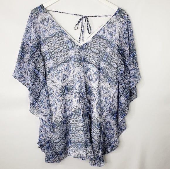 BCBGeneration Tops - Bcbgeneration Blue White Chiffon Batwing Blouse BCBGeneration Tops - Bcbgeneration Blue White Chiffon Batwing Blouse